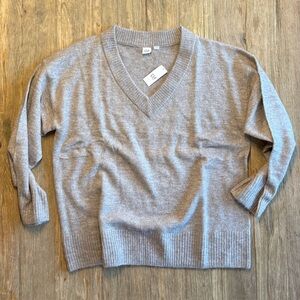 GAP V-Neck Sweater, Tan/Saddle Color, Size L, Loose Fit